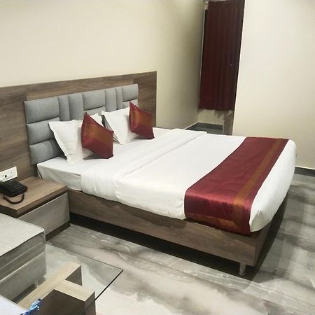 Hotel Dolly Siliguri Bagian luar foto