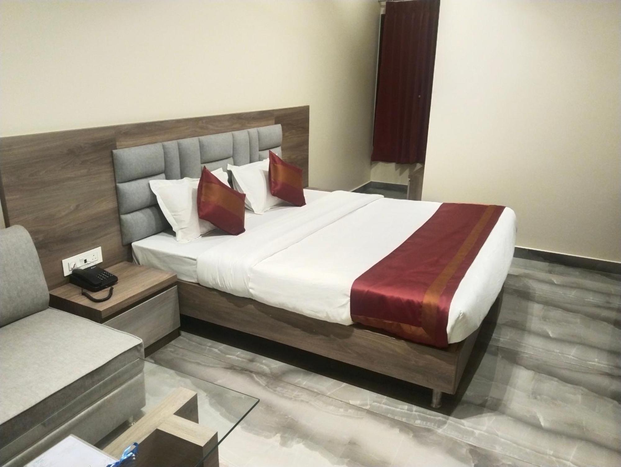 Hotel Dolly Siliguri Bagian luar foto