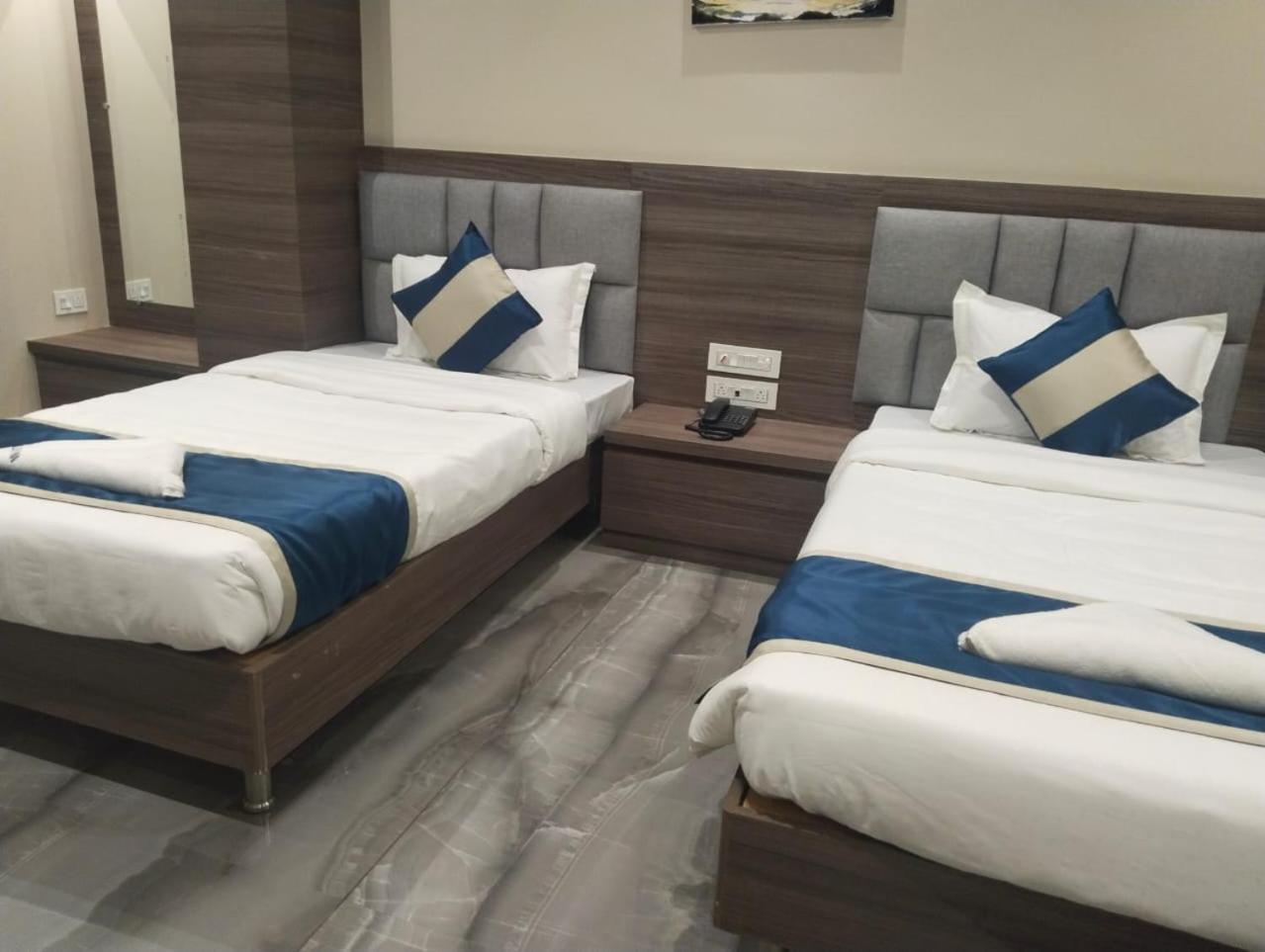 Hotel Dolly Siliguri Bagian luar foto